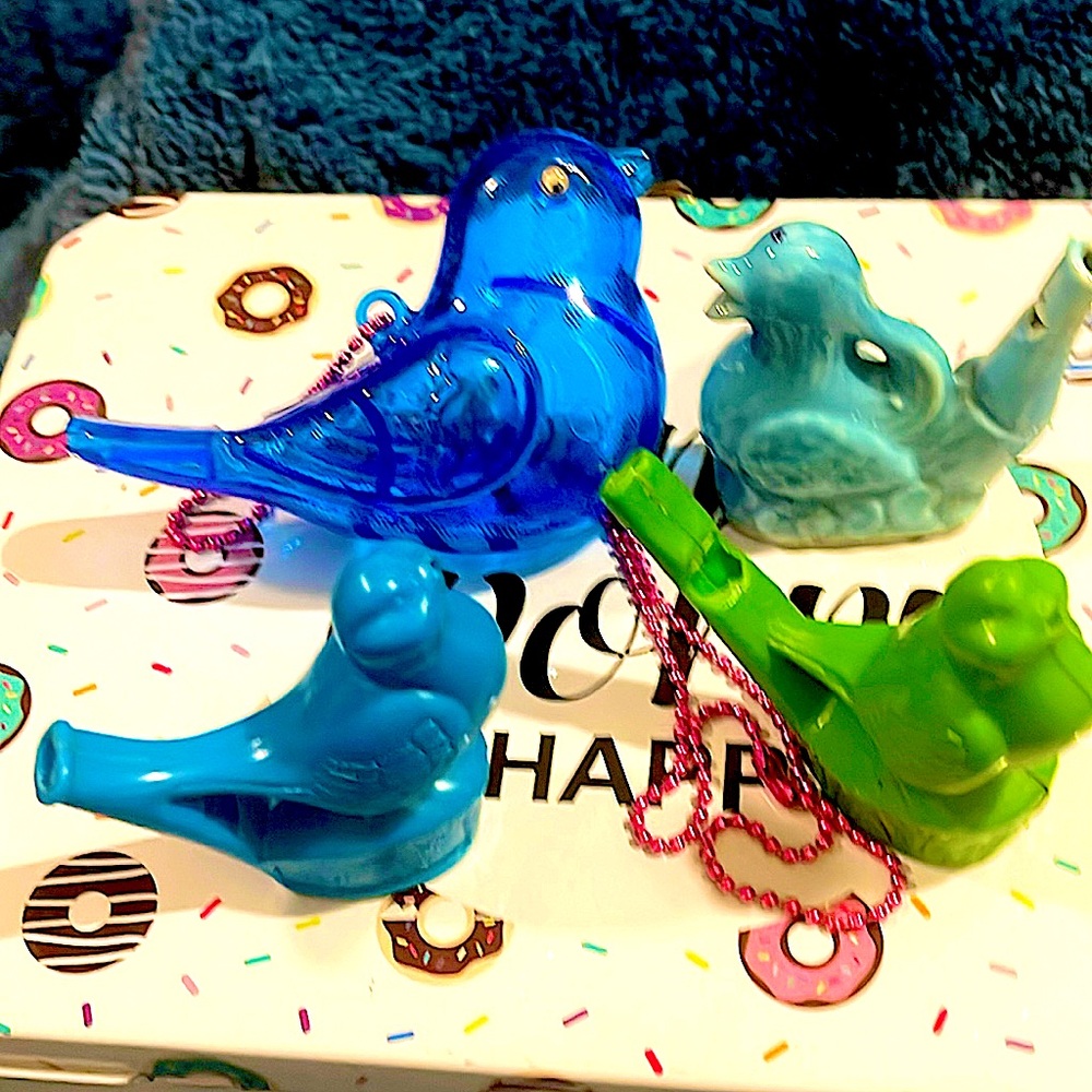 LOT: 4 vtg bird whistles➡️ BIG bird necklace & 3 more! add water to start party!